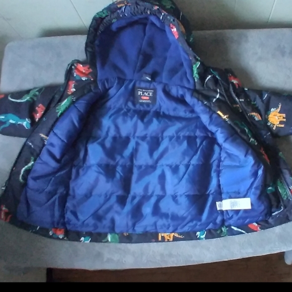 Jacket Coat 2T ๐ฆ ๐ฆ - Picture 3 of 4